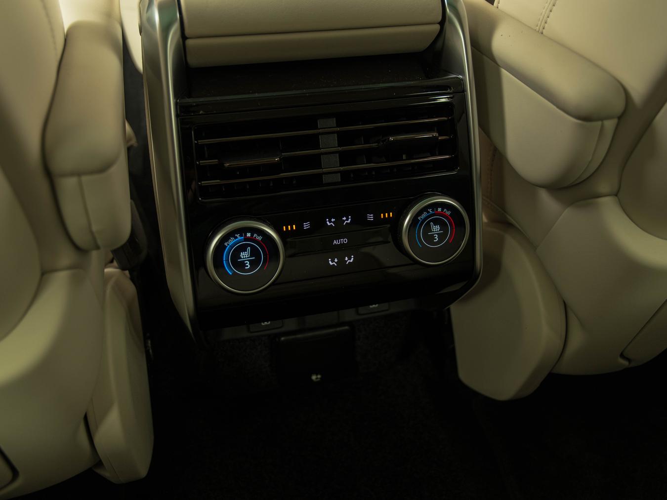 Land Rover Range Rover P550e Autobiography