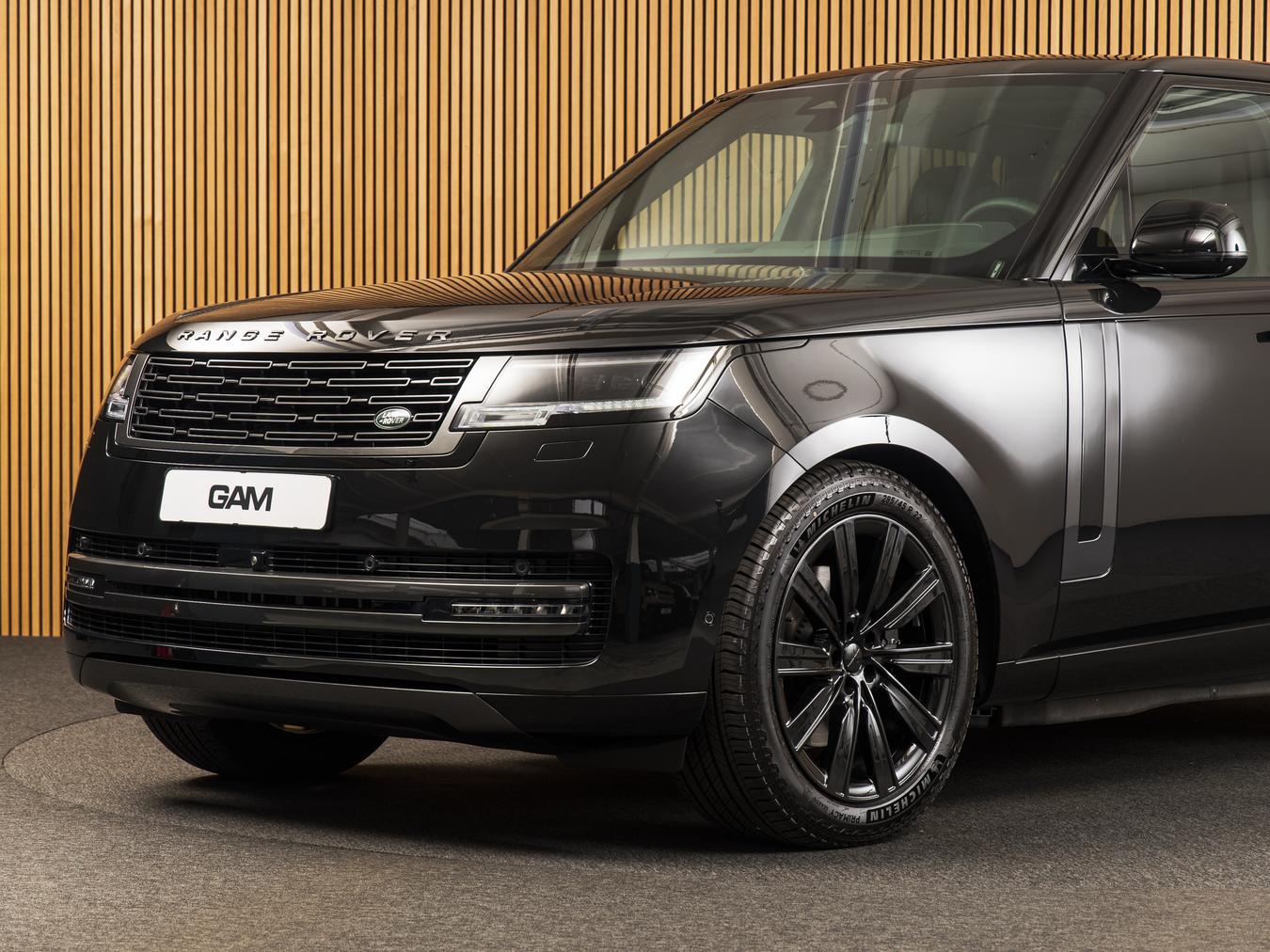 Land Rover Range Rover P460e HSE