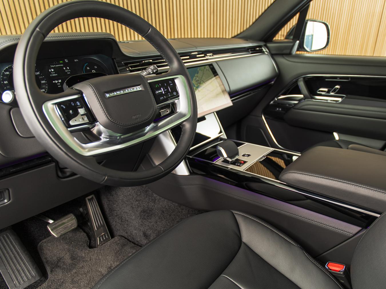 Land Rover Range Rover P460e HSE