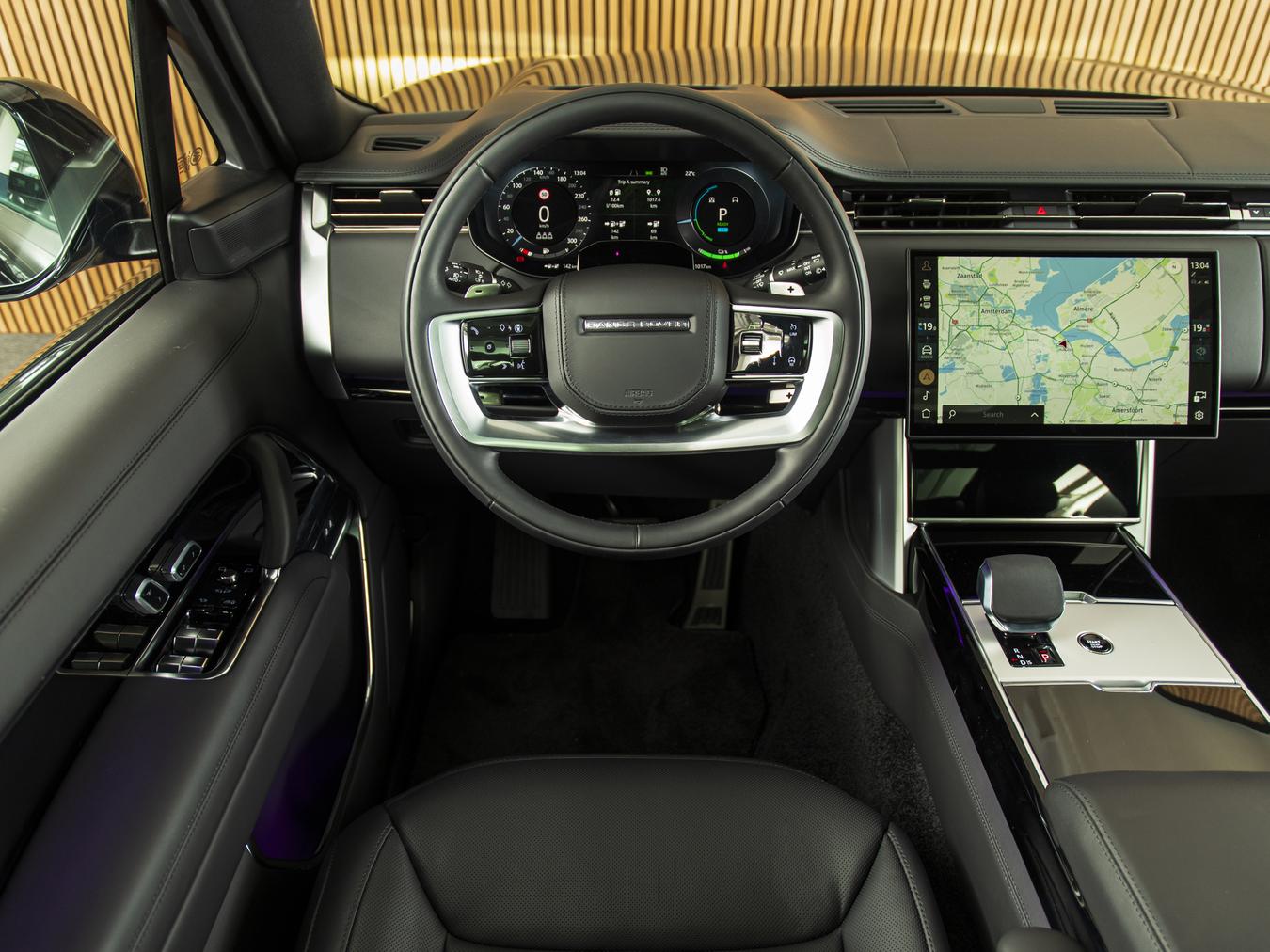 Land Rover Range Rover P460e HSE