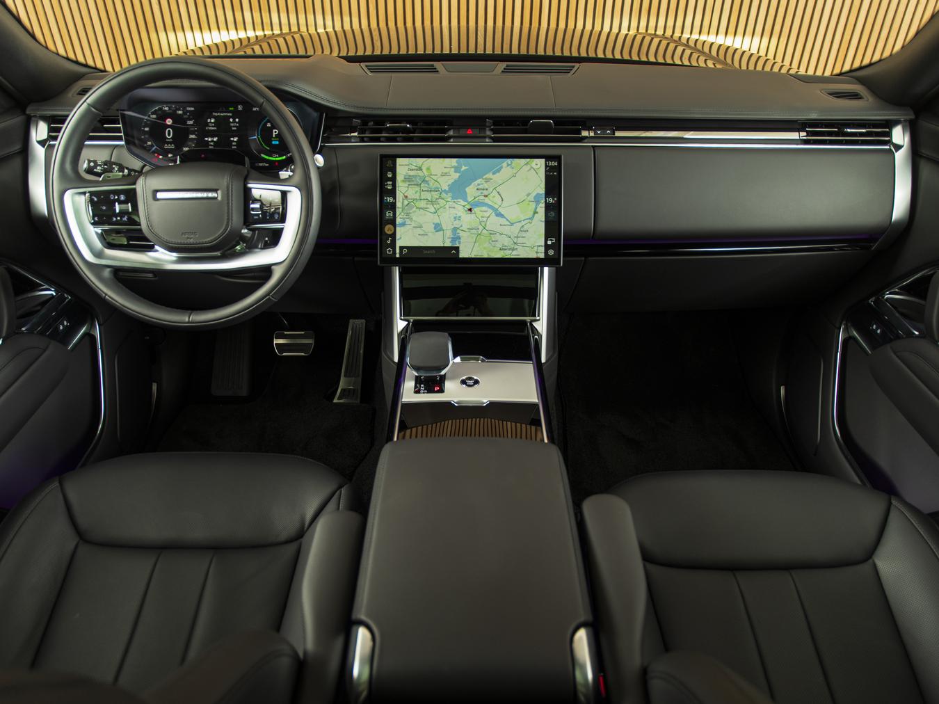 Land Rover Range Rover P460e HSE