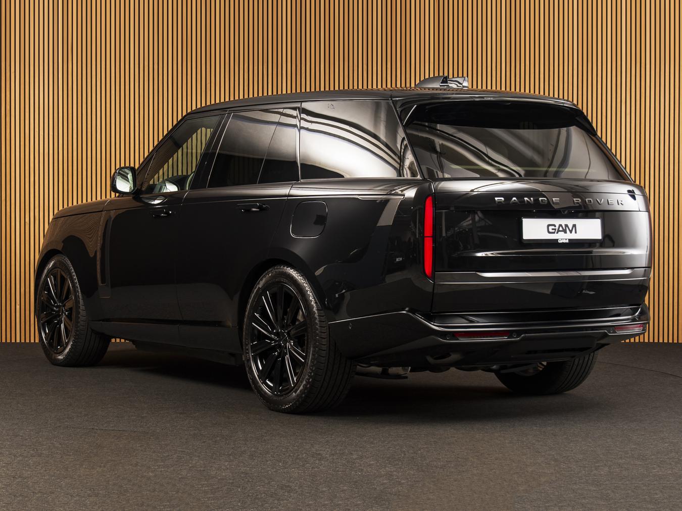 Land Rover Range Rover P460e HSE