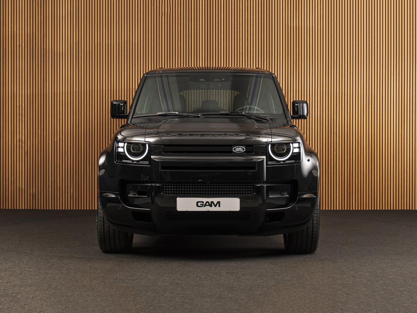 Land Rover Defender 110 X-Dynamic HSE P300e