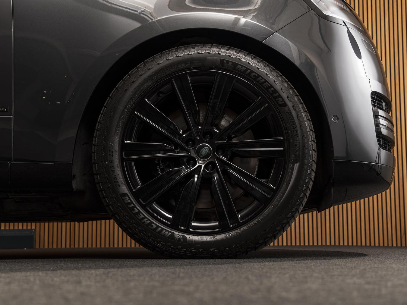 Land Rover Range Rover P550e Autobiography