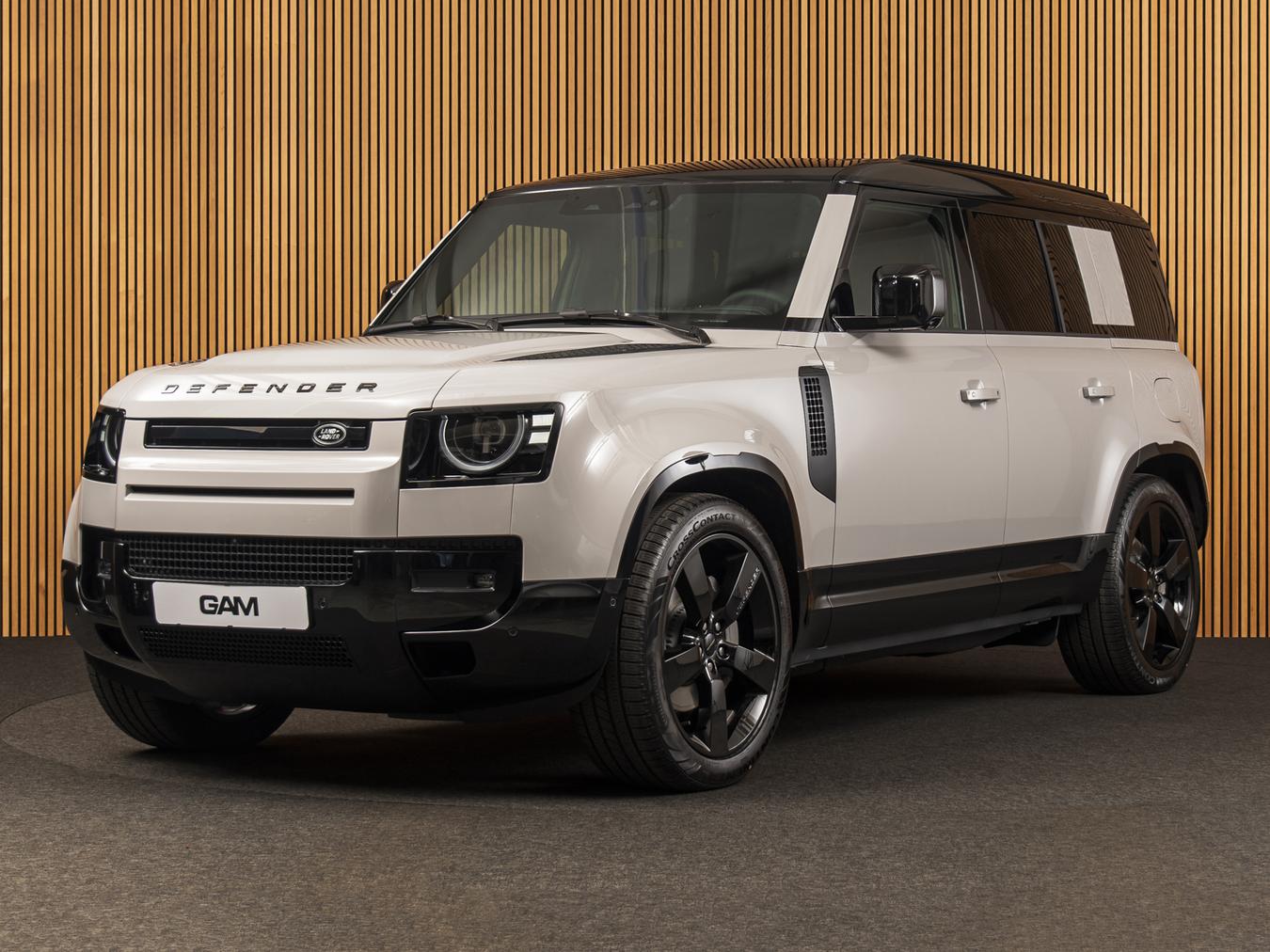 Land Rover Defender 110 X-Dynamic HSE P300e