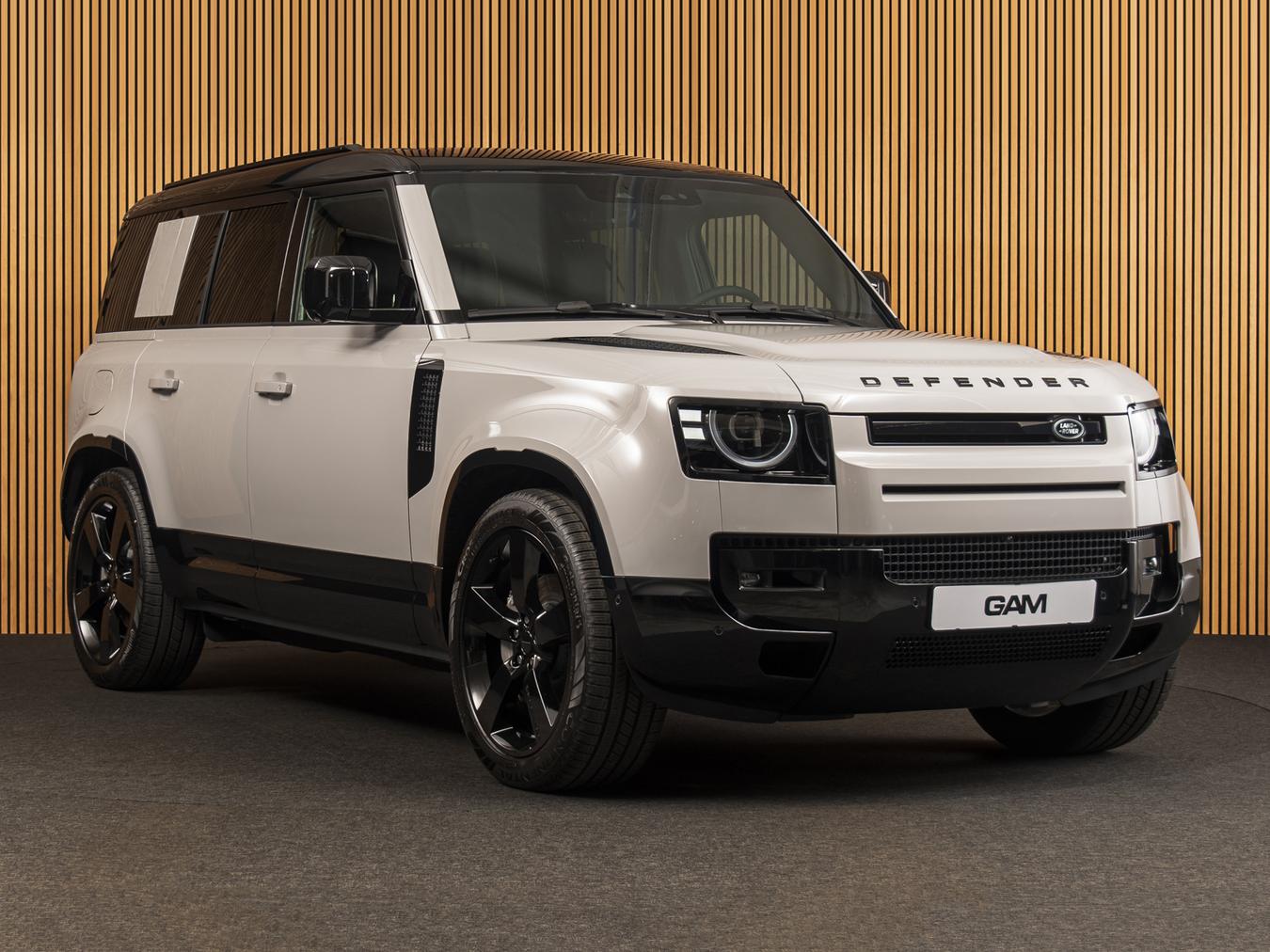 Land Rover Defender 110 X-Dynamic HSE P300e