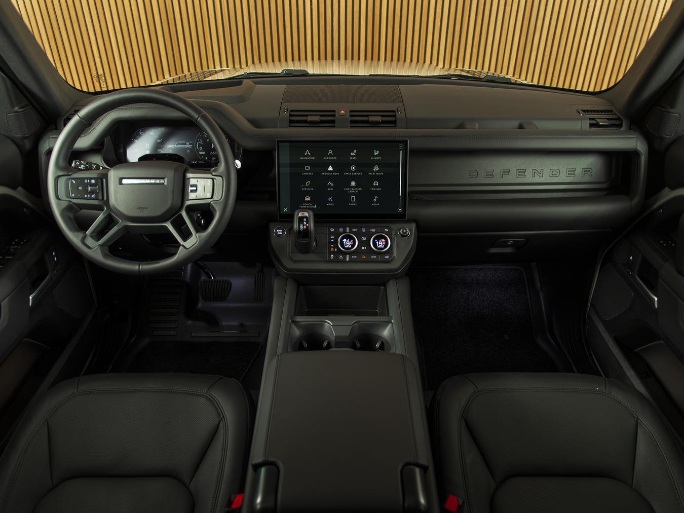 Land Rover Defender 110 X-Dynamic HSE P300e