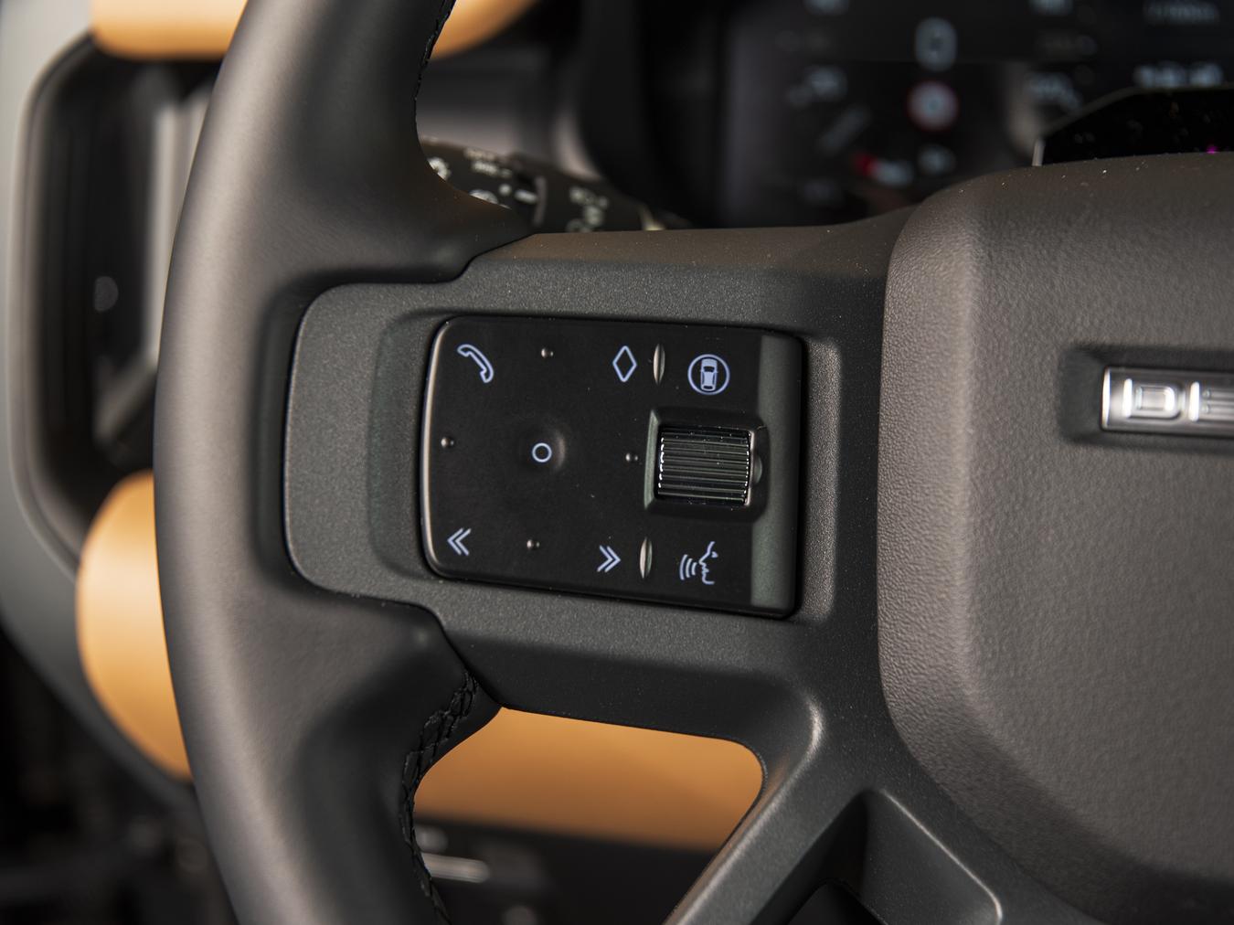Land Rover Defender 110 X-Dynamic HSE P300e