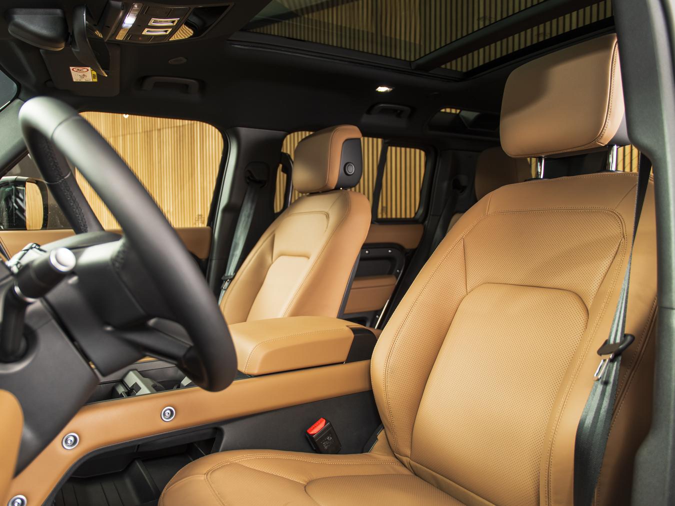 Land Rover Defender 110 X-Dynamic HSE P300e