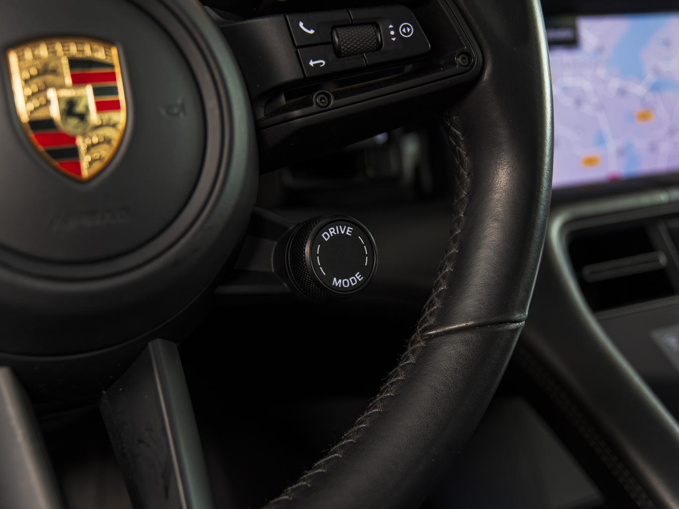 Porsche Taycan Performance 84 kWh