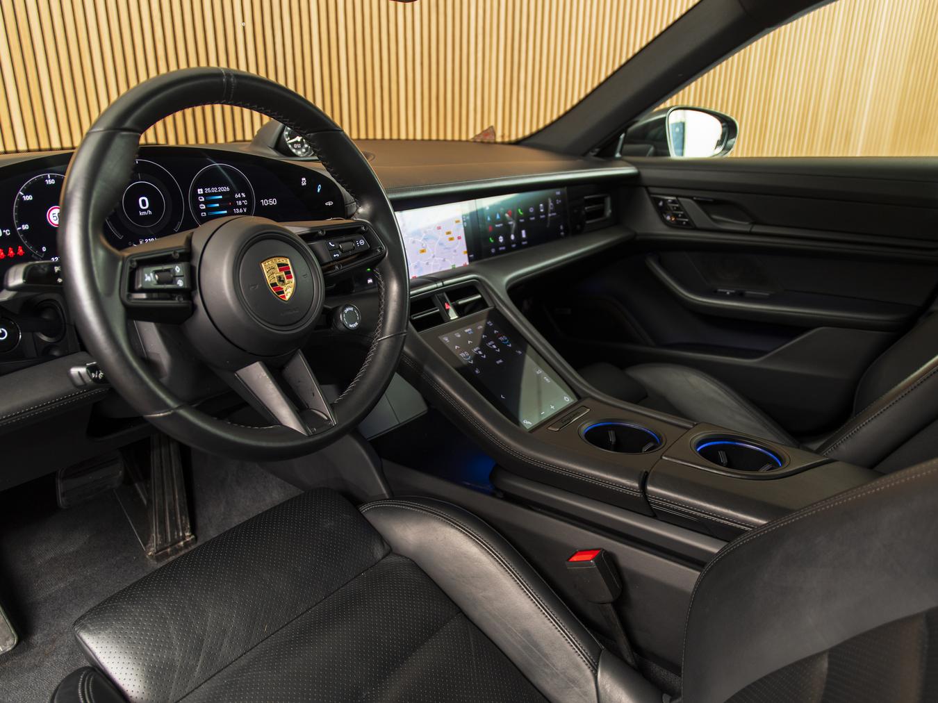 Porsche Taycan Performance 84 kWh