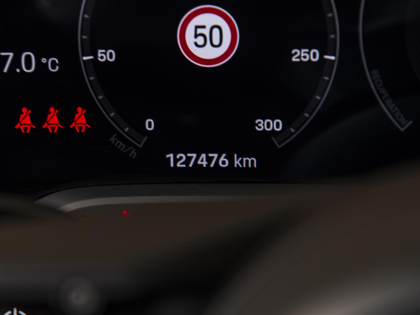 Porsche Taycan Performance 84 kWh