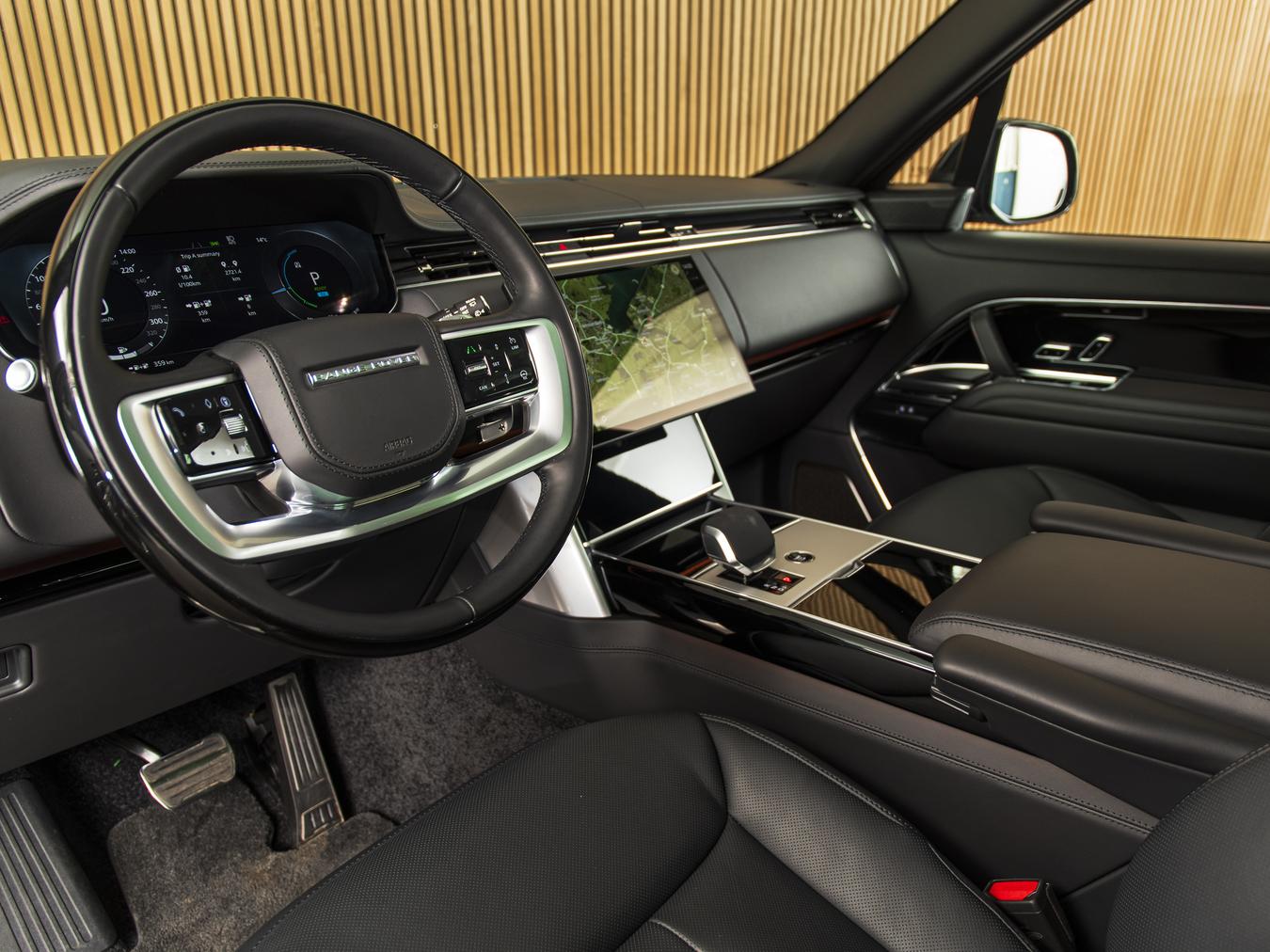 Land Rover Range Rover P550e Autobiography