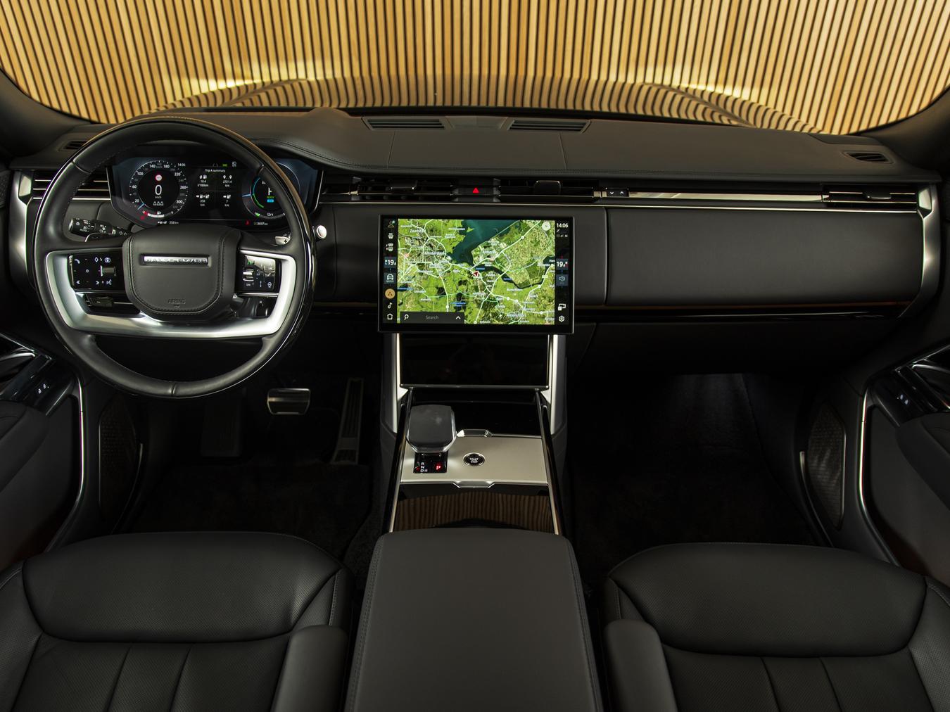 Land Rover Range Rover P550e Autobiography