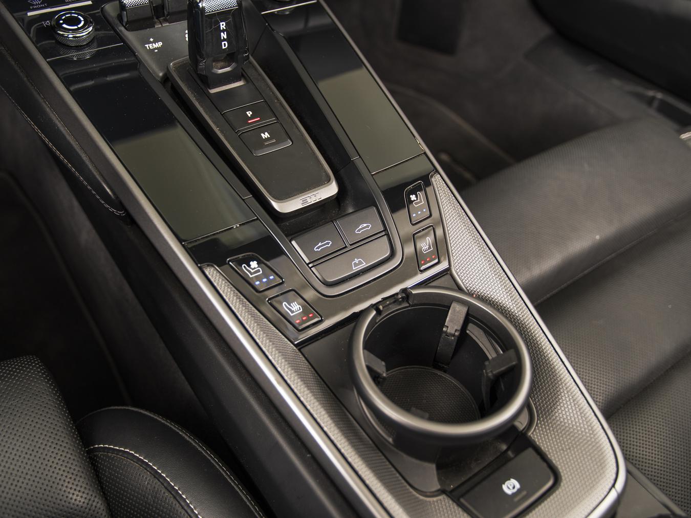 Porsche 911 Carrera 4S Cabriolet