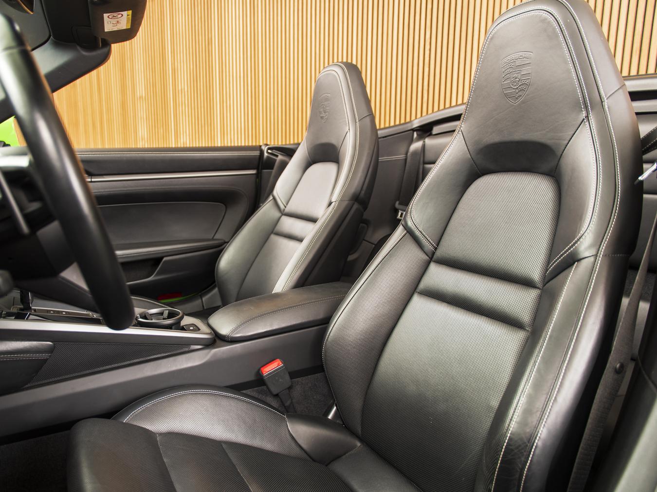 Porsche 911 Carrera 4S Cabriolet