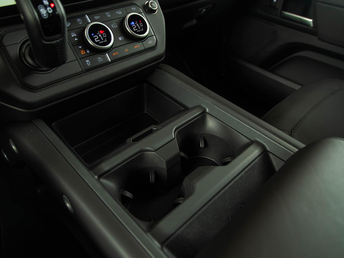 Land Rover Defender 110 P425 V8 X-Dynamic HSE
