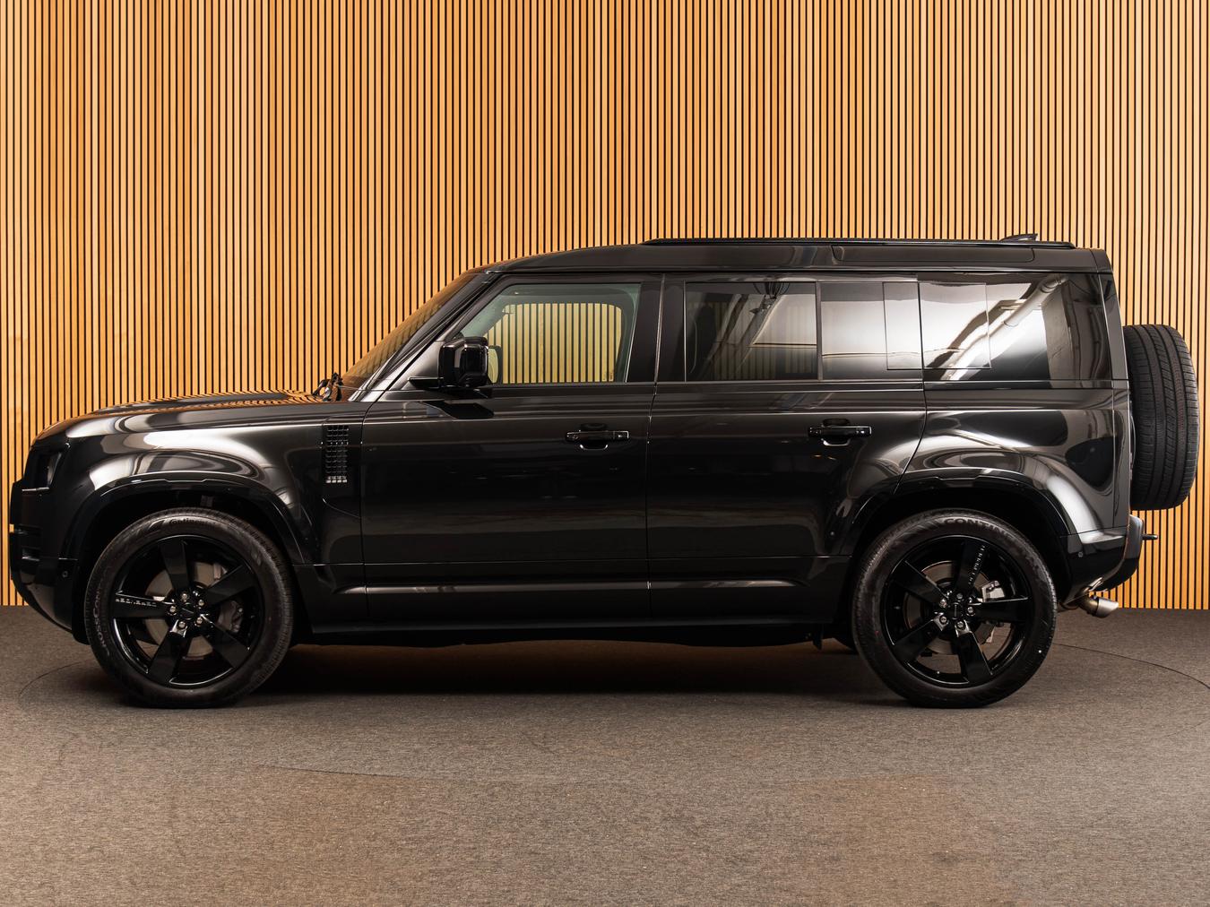 Land Rover Defender 110 P425 V8 X-Dynamic HSE