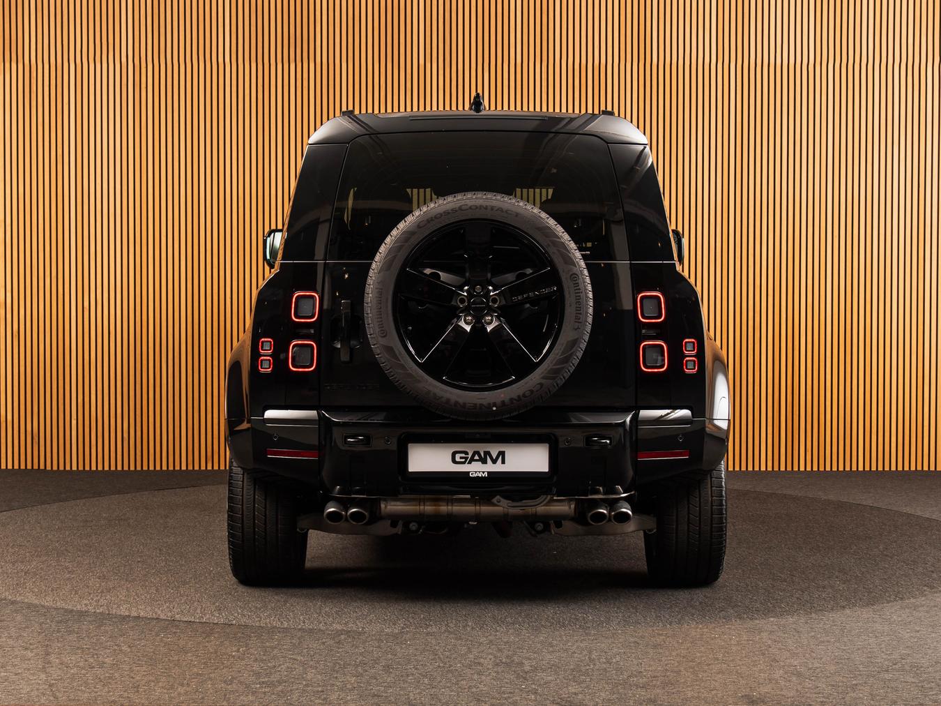 Land Rover Defender 110 P425 V8 X-Dynamic HSE