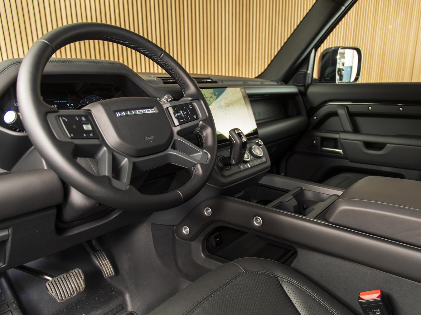 Land Rover Defender 110 D350 X-Dynamic HSE