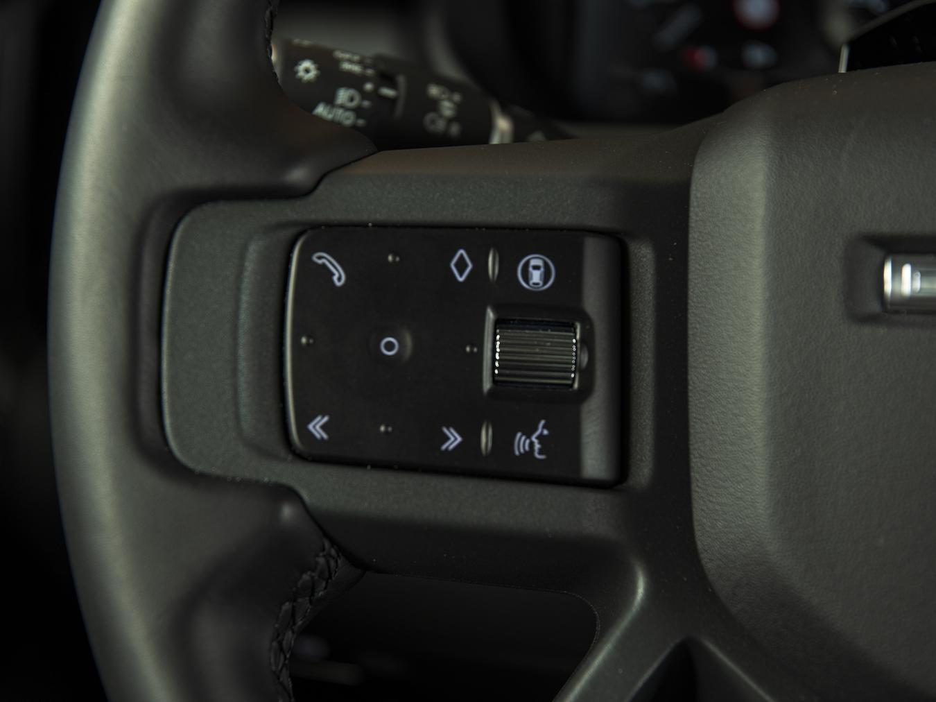Land Rover Defender 110 D350 X-Dynamic HSE