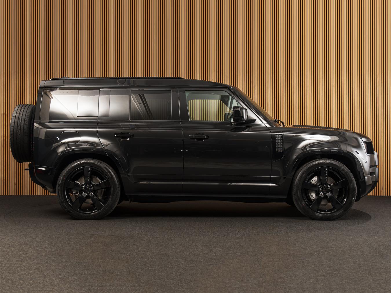 Land Rover Defender 110 D350 X-Dynamic HSE