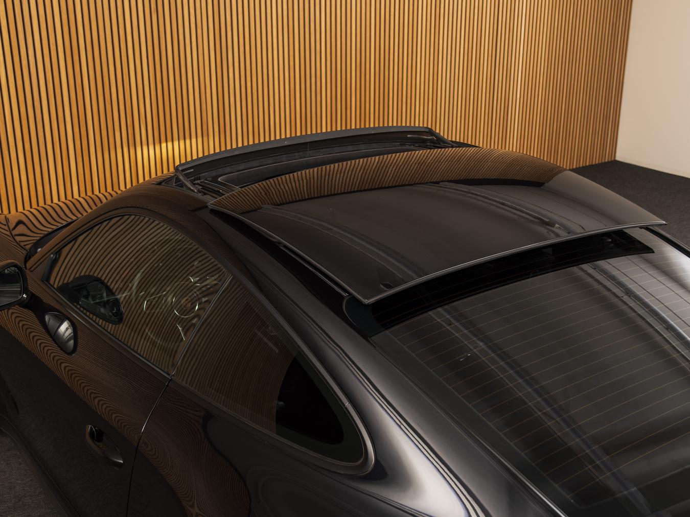 Porsche 911 Carrera 4