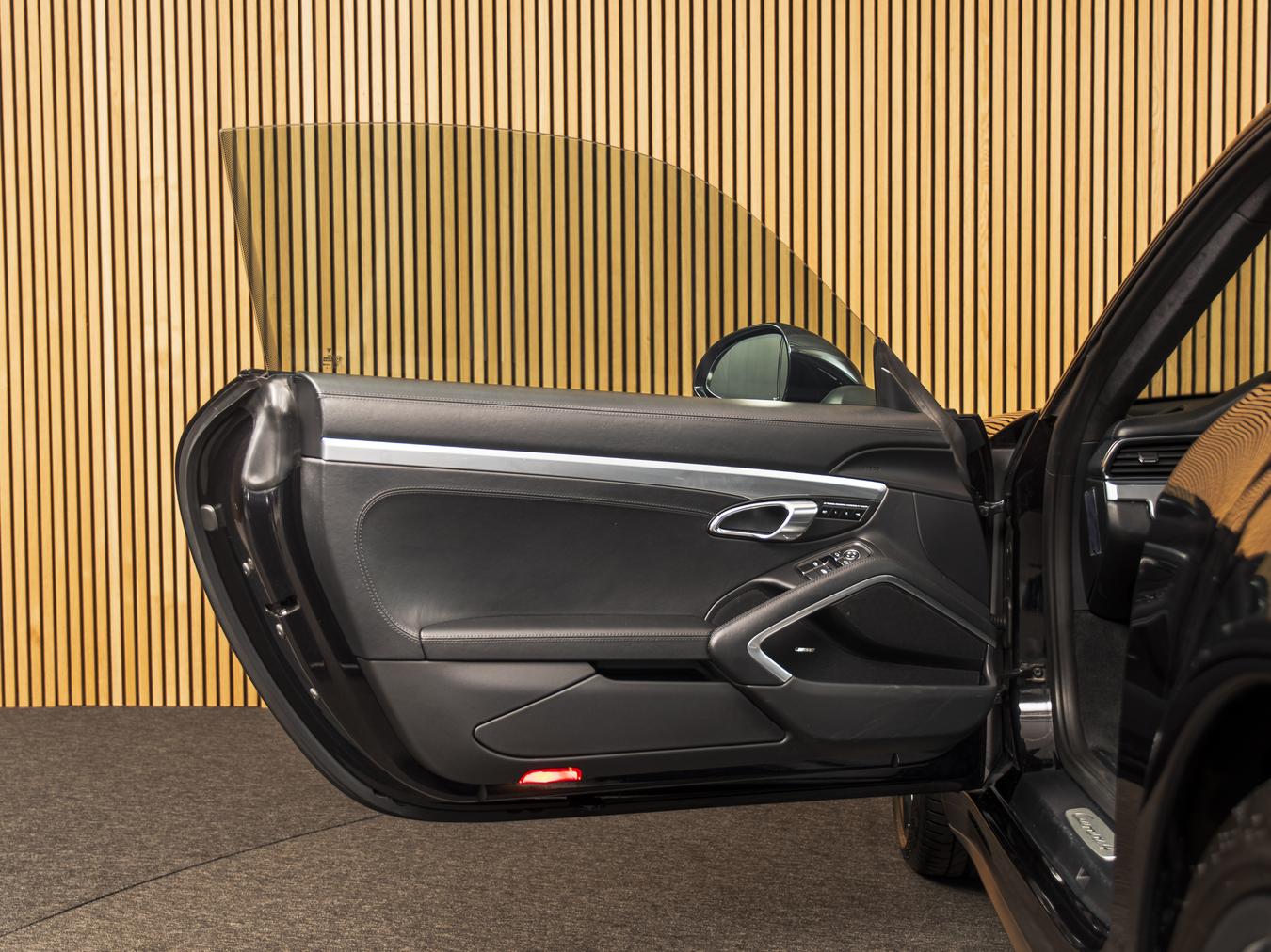 Porsche 911 Carrera 4