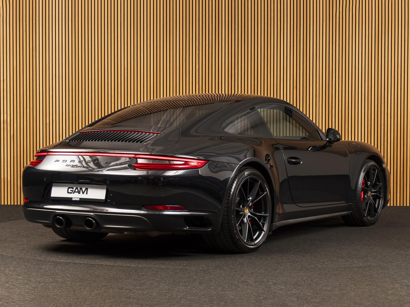 Porsche 911 Carrera 4