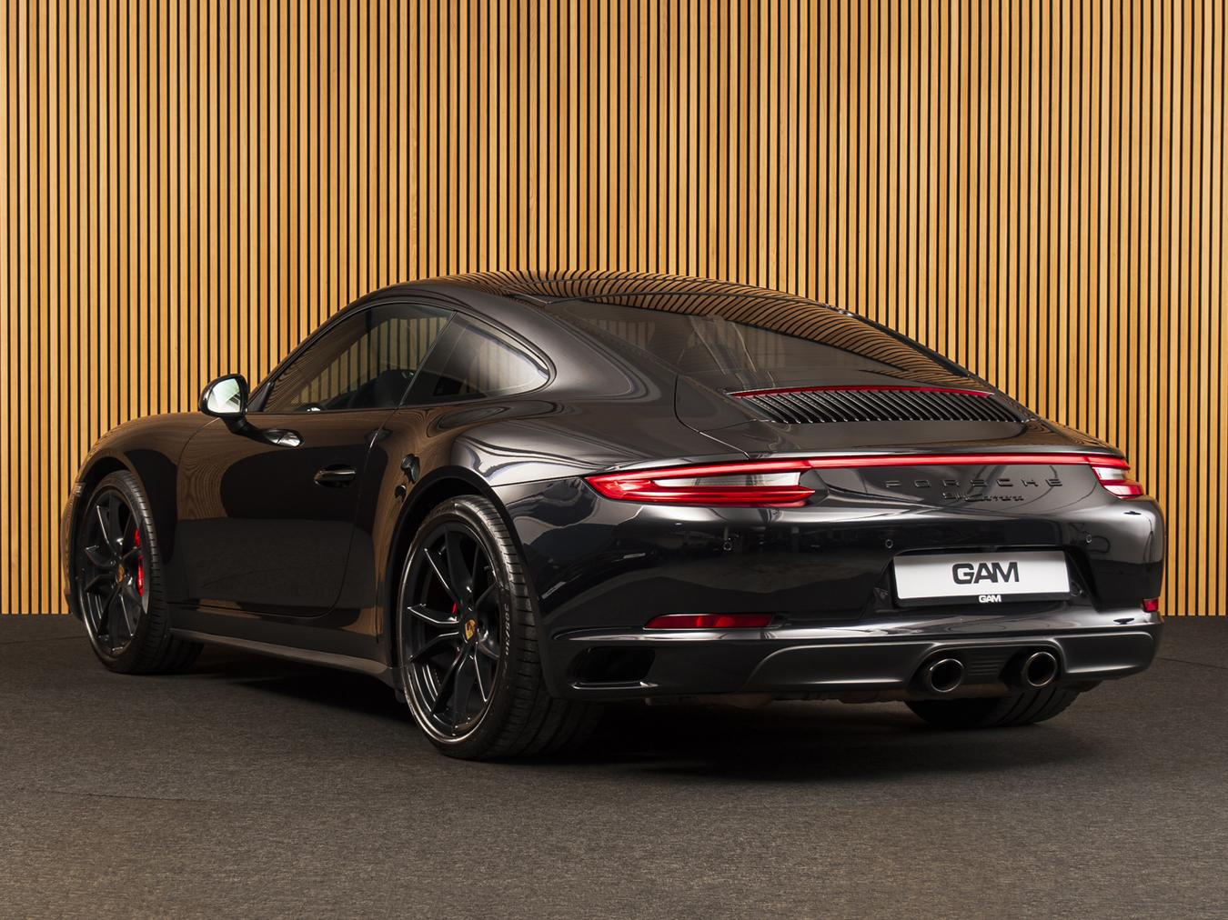 Porsche 911 Carrera 4