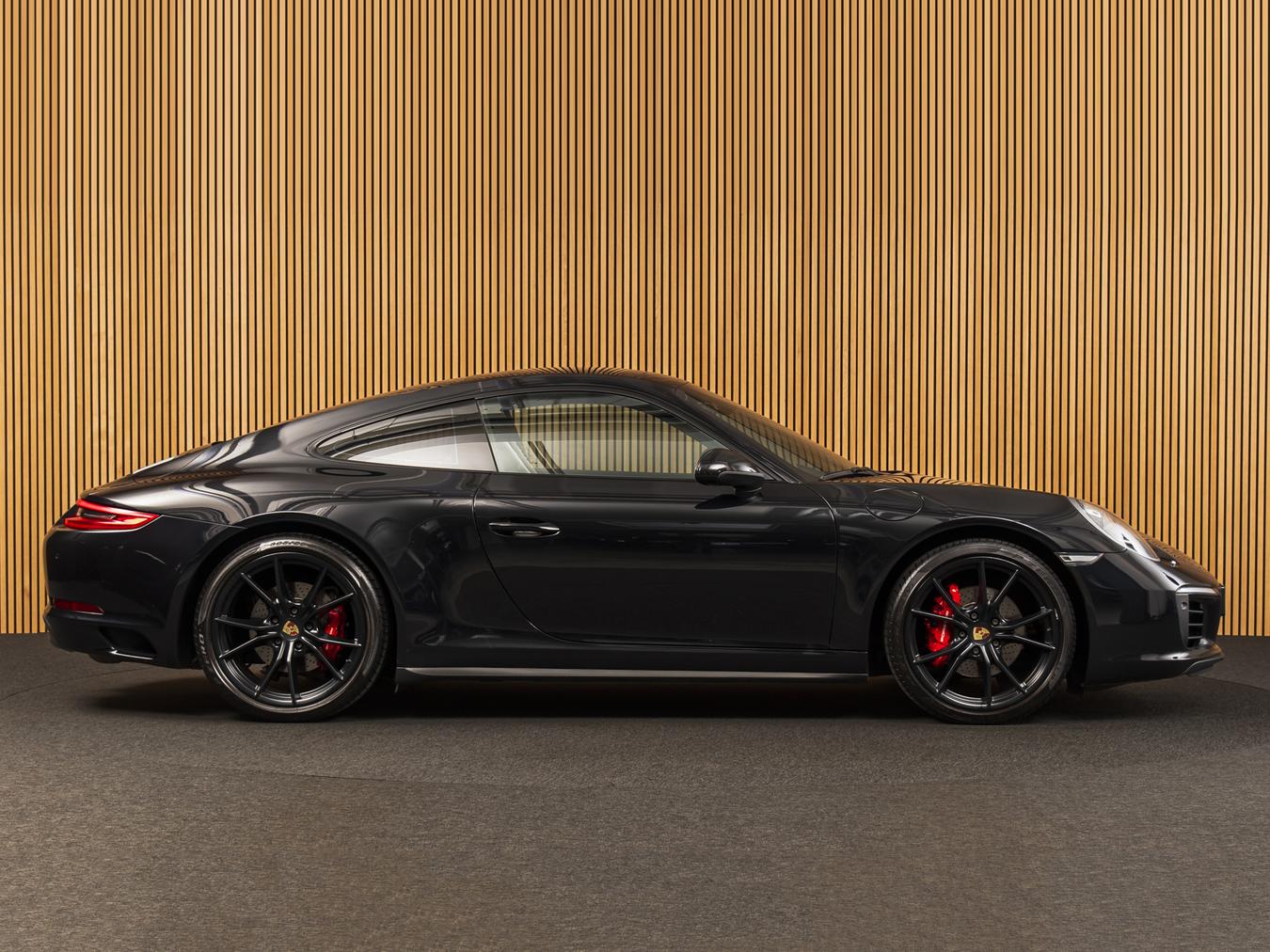 Porsche 911 Carrera 4