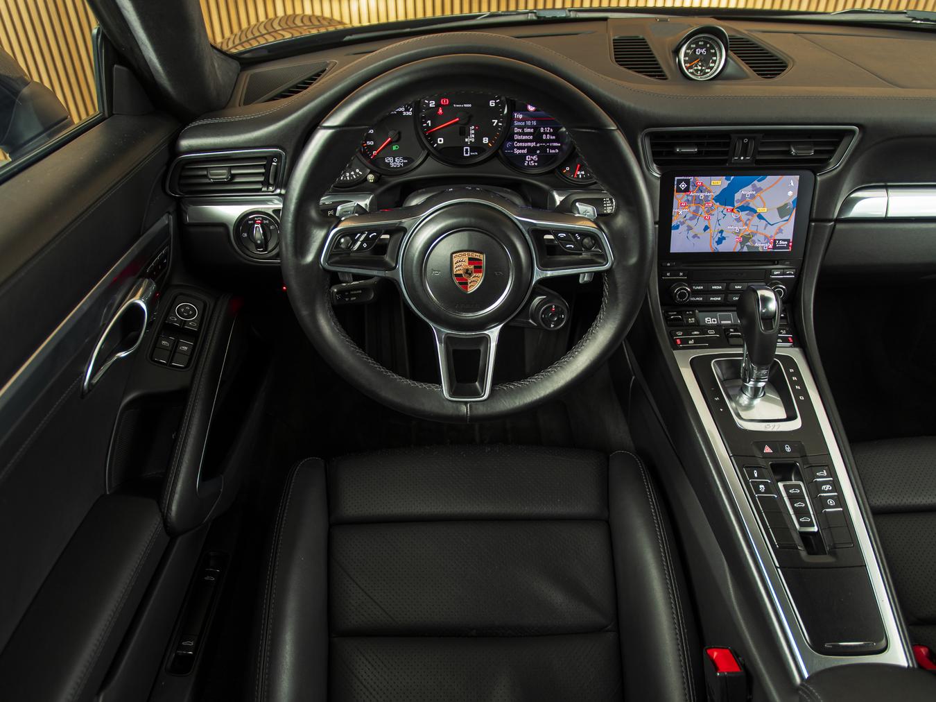 Porsche 911 Carrera 4