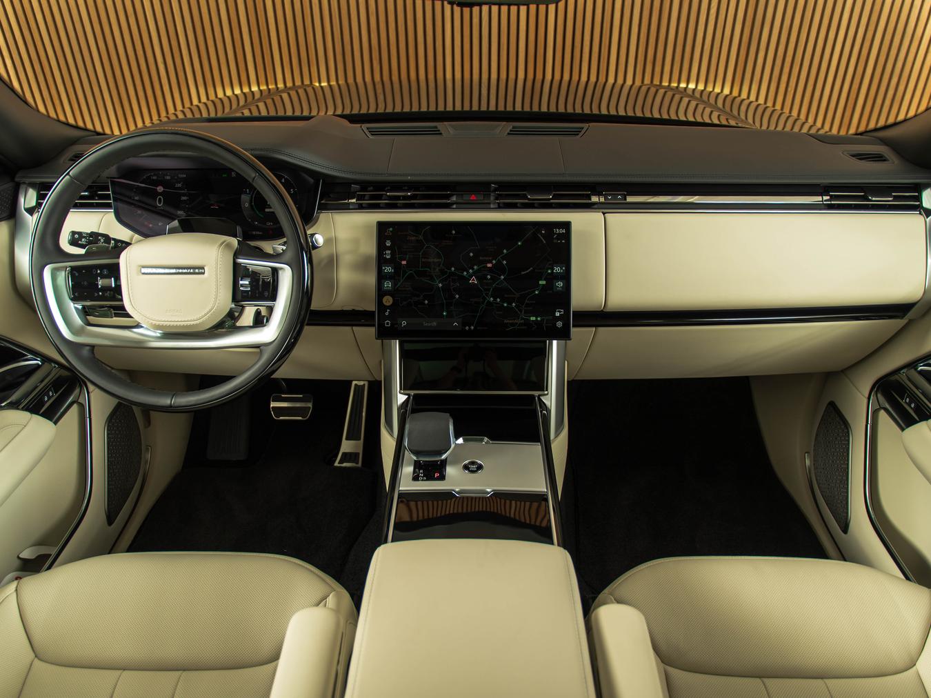 Land Rover Range Rover P550e Autobiography