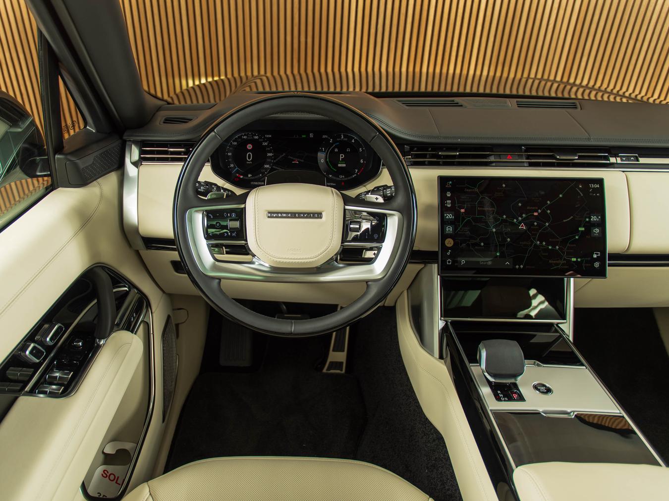 Land Rover Range Rover P550e Autobiography