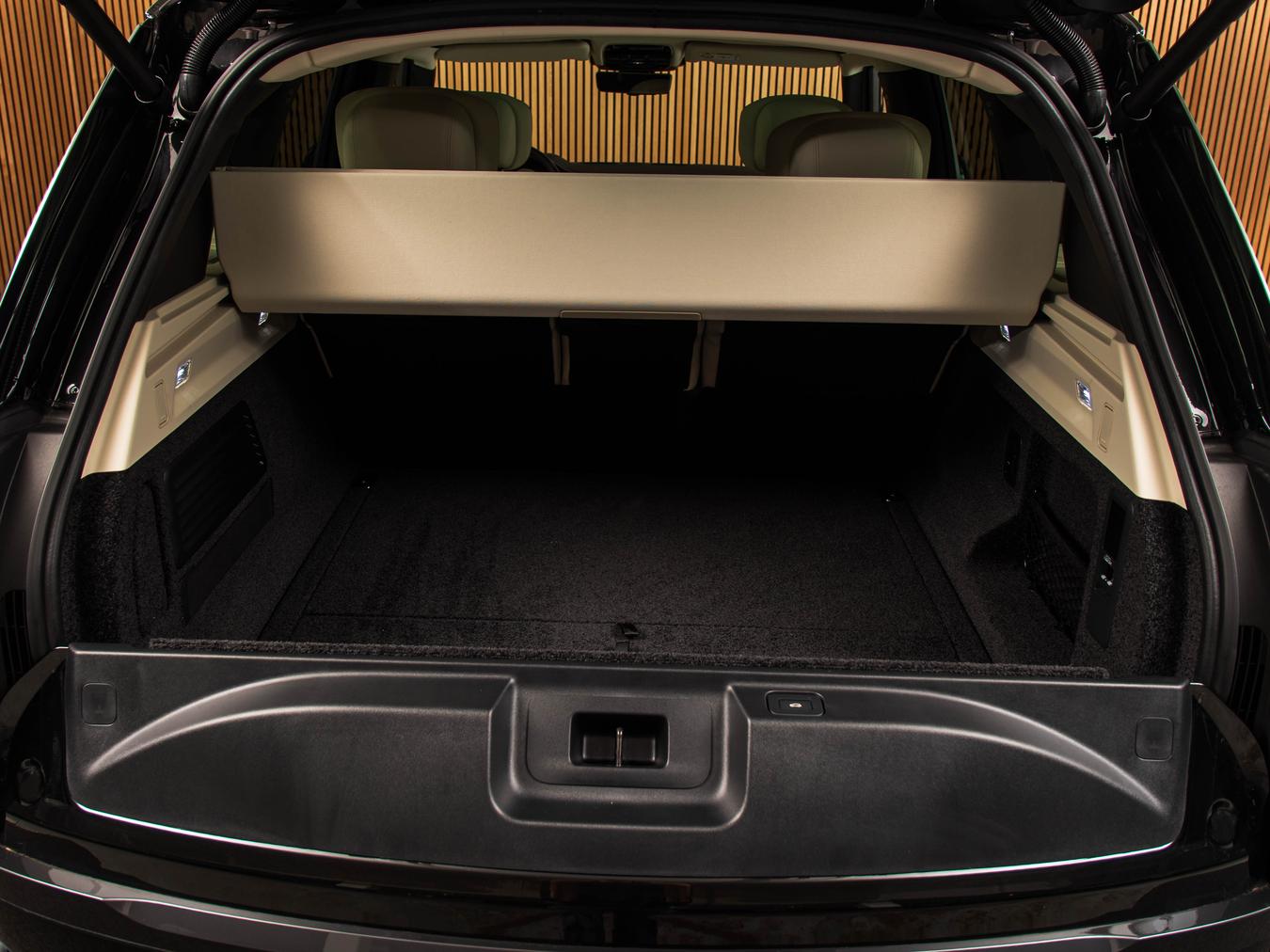 Land Rover Range Rover P550e Autobiography