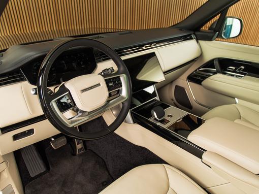 Land Rover Range Rover P550e Autobiography