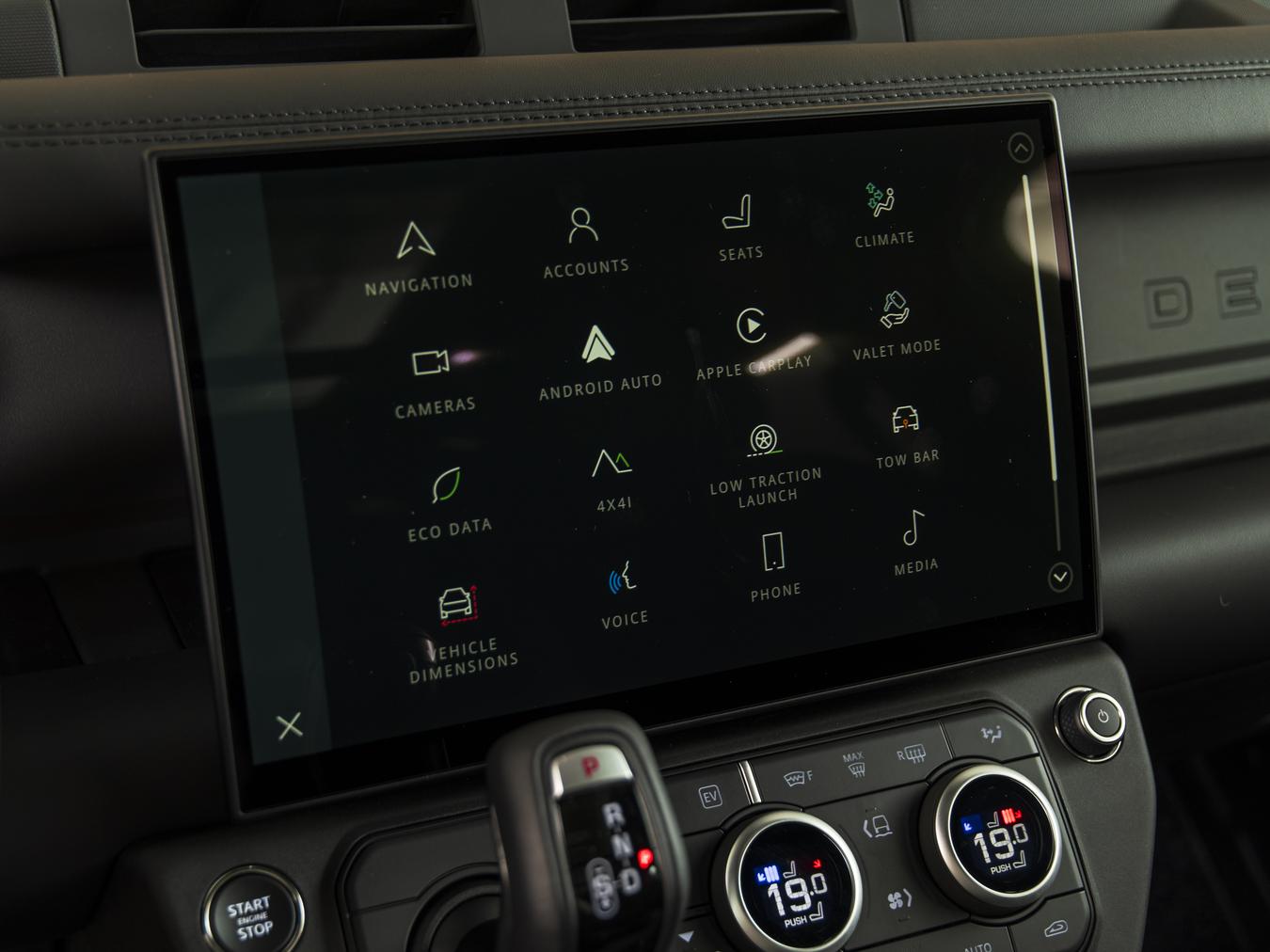 Land Rover Defender 110 X-Dynamic HSE P300e