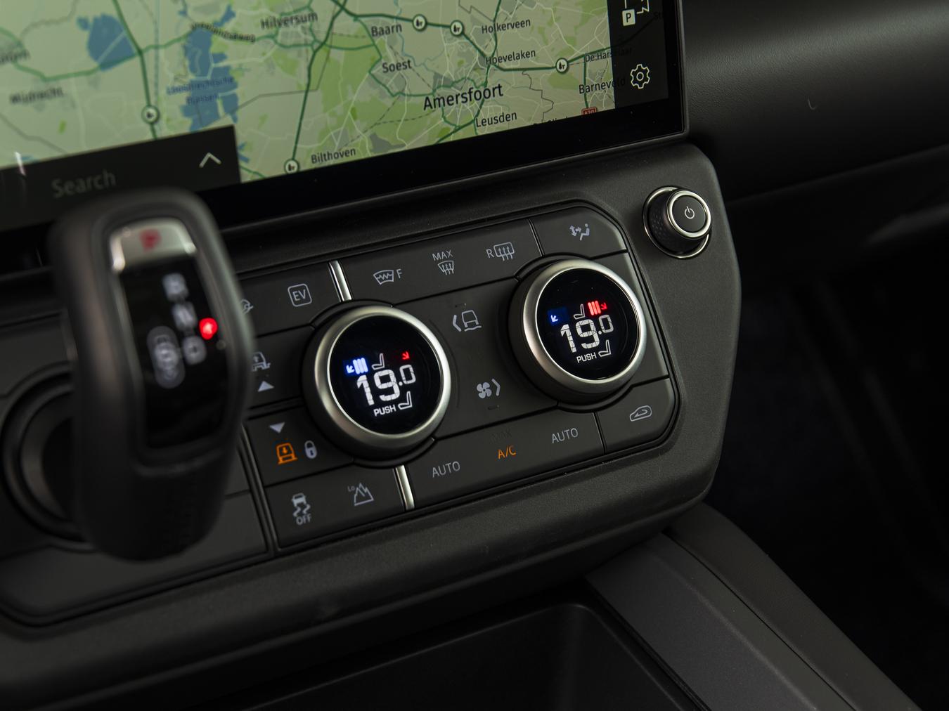Land Rover Defender 110 X-Dynamic HSE P300e
