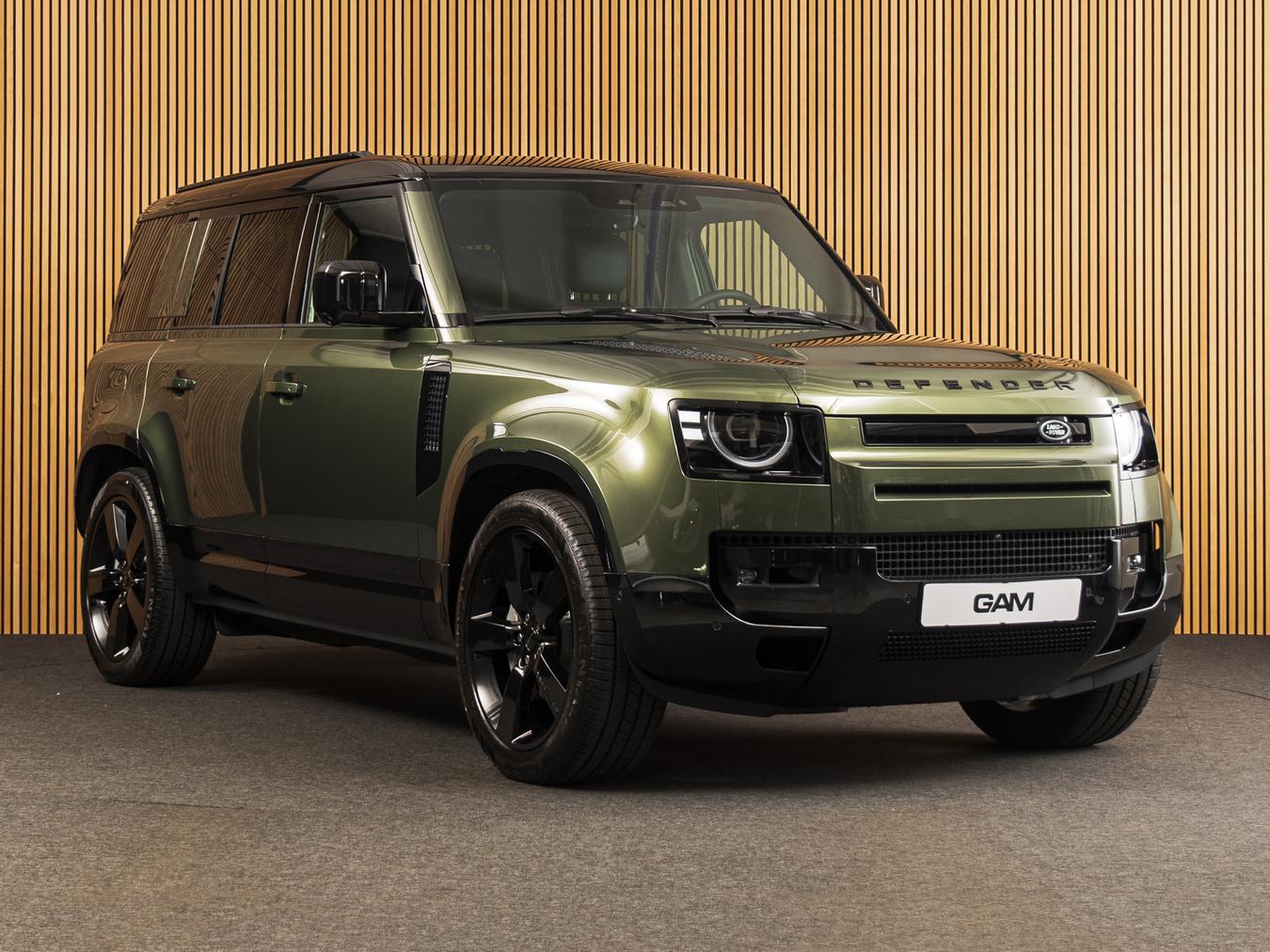 Land Rover Defender 110 X-Dynamic HSE P300e