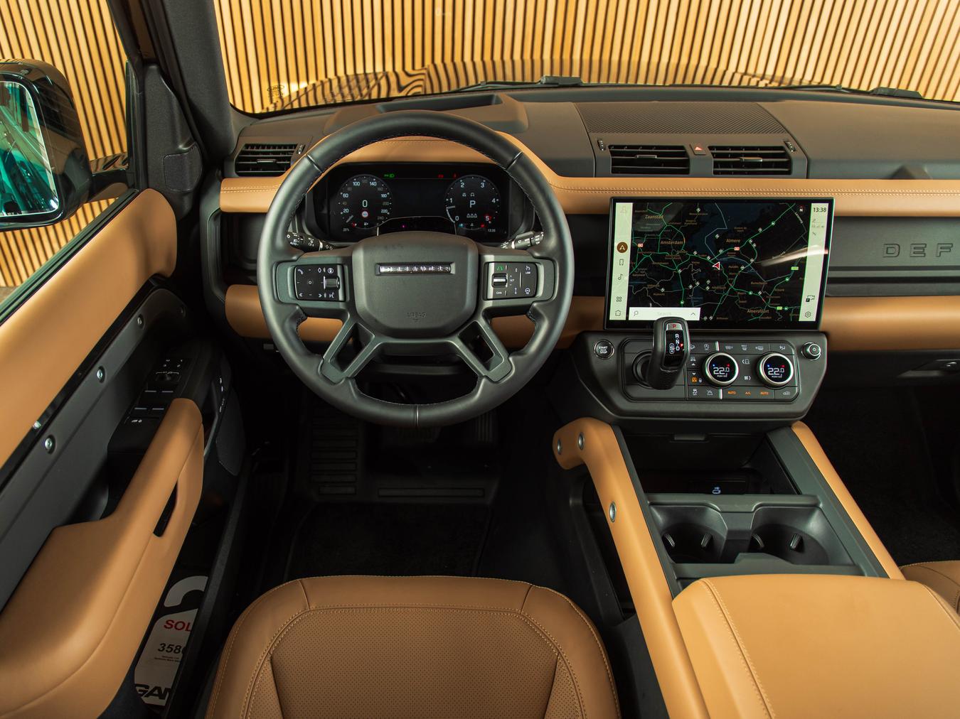 Land Rover Defender 110 D350 X-Dynamic HSE