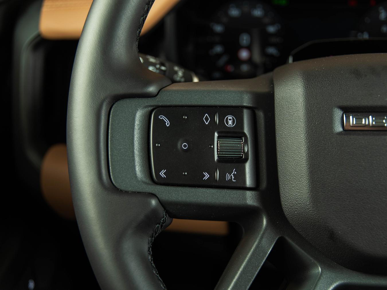 Land Rover Defender 110 D350 X-Dynamic HSE