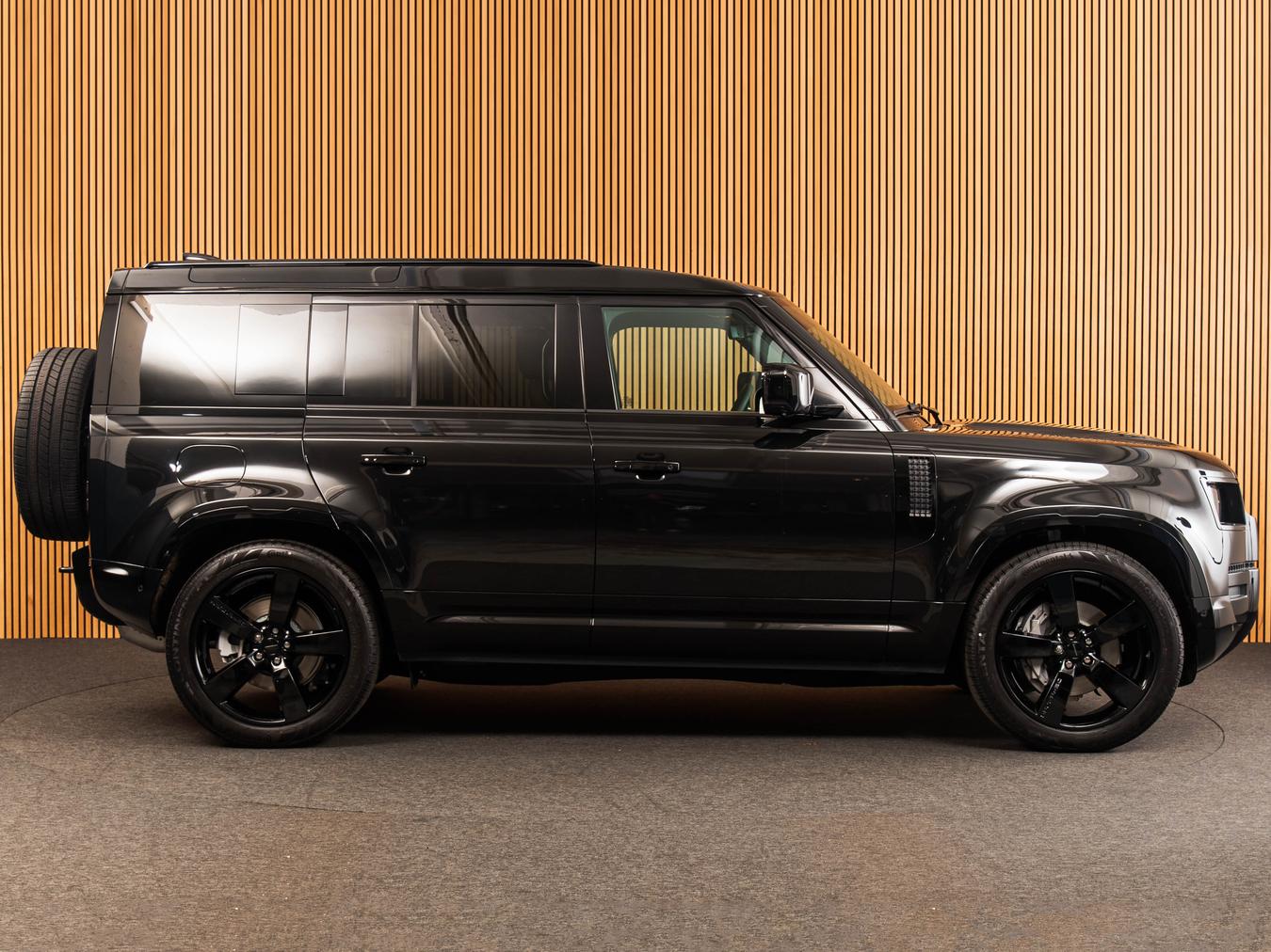Land Rover Defender 110 D350 X-Dynamic HSE