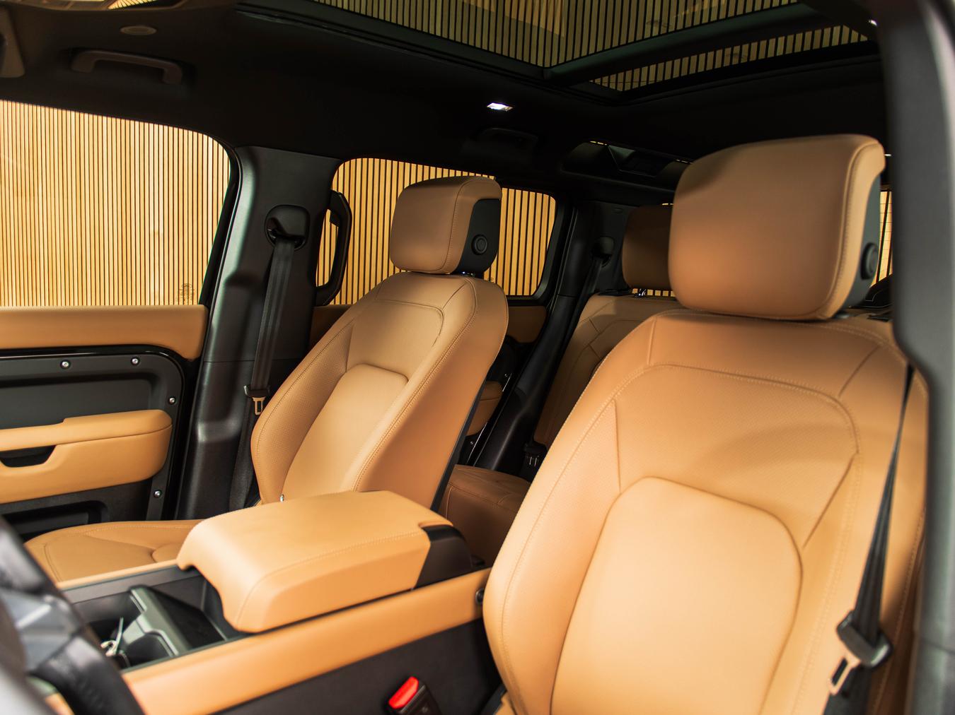 Land Rover Defender 110 D350 X-Dynamic HSE