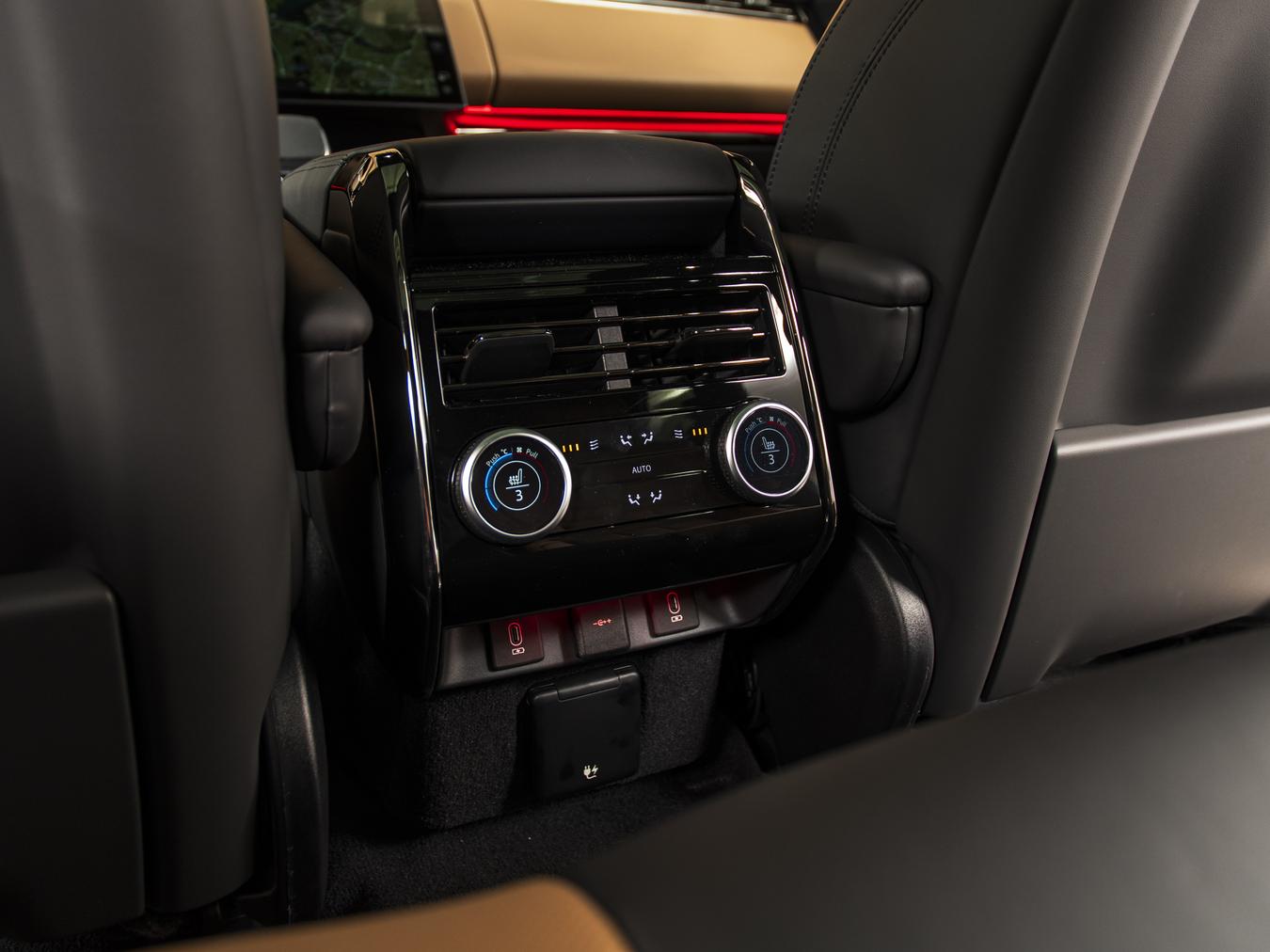 Land Rover Range Rover Sport P550e Autobiography