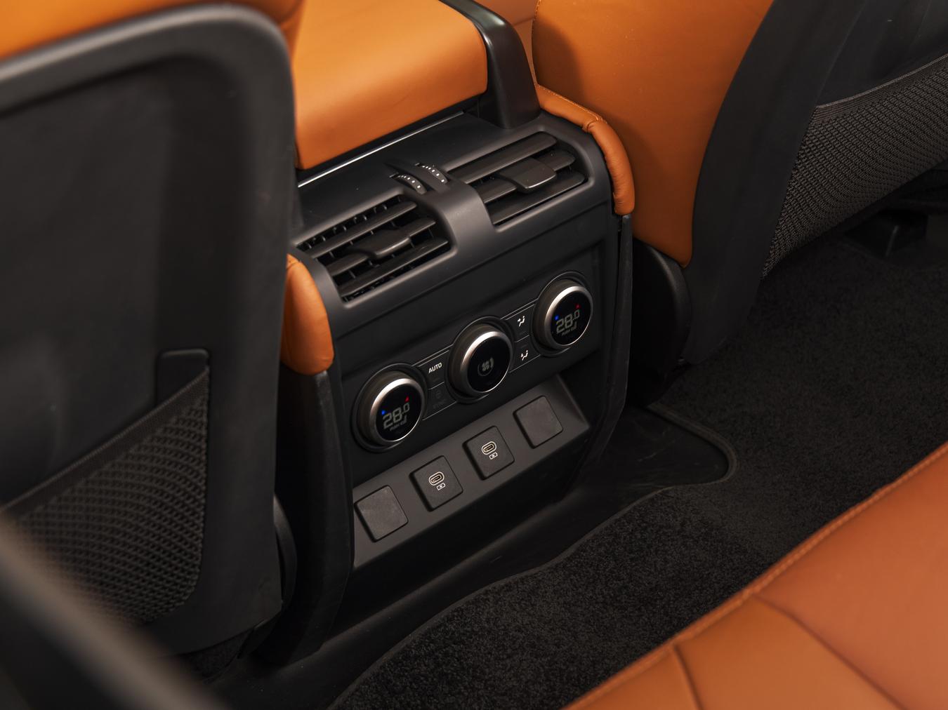 Land Rover Defender 90 V8