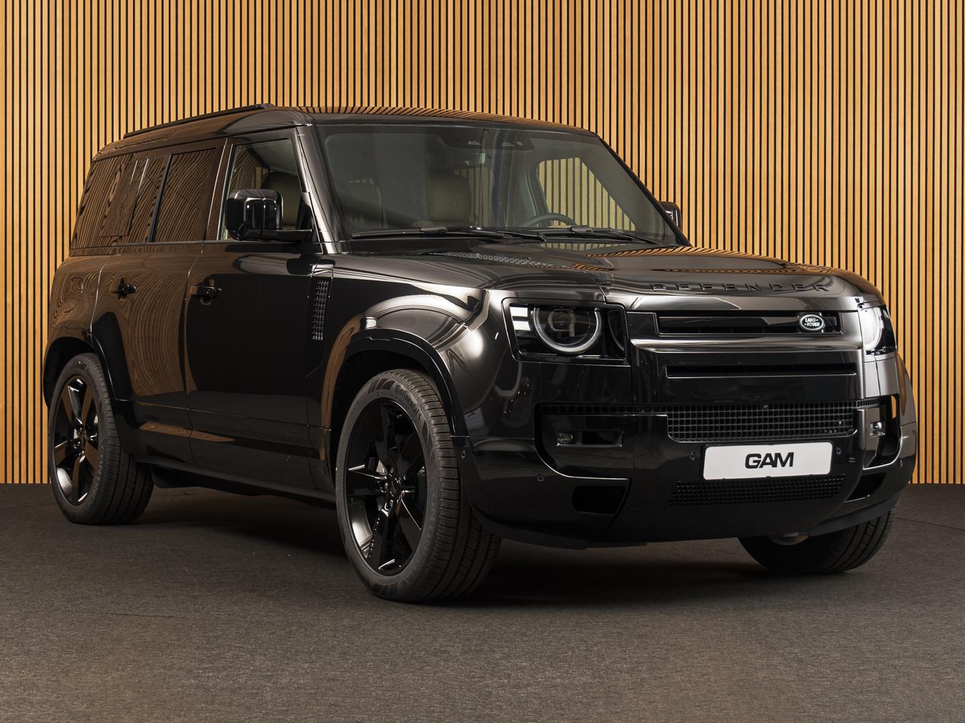Land Rover Defender 110 X-Dynamic HSE P300e