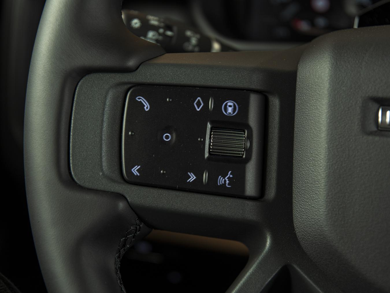 Land Rover Defender 110 X-Dynamic HSE P300e