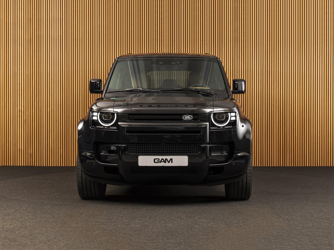 Land Rover Defender 110 X-Dynamic HSE P300e