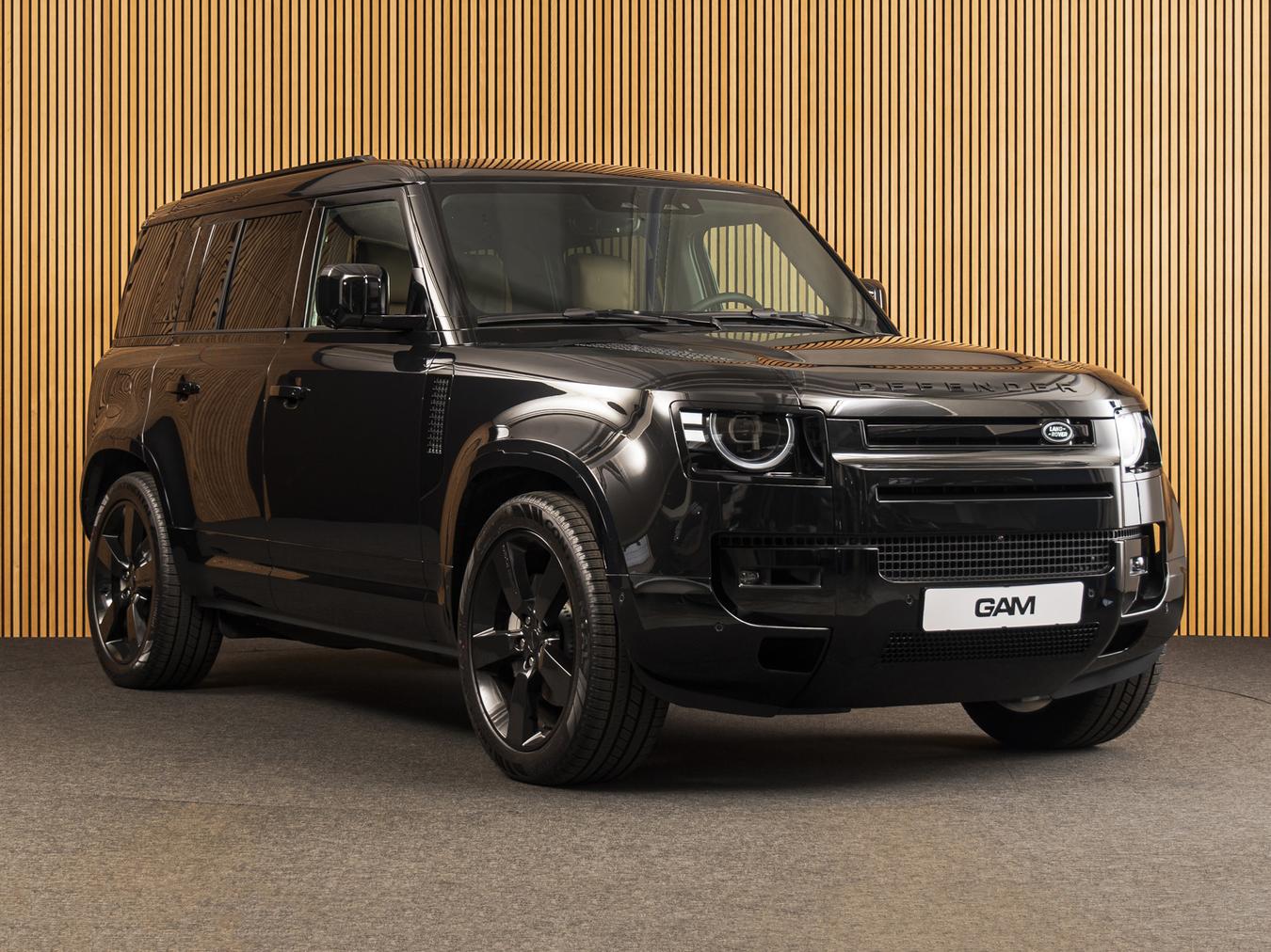 Land Rover Defender 110 X-Dynamic HSE P300e