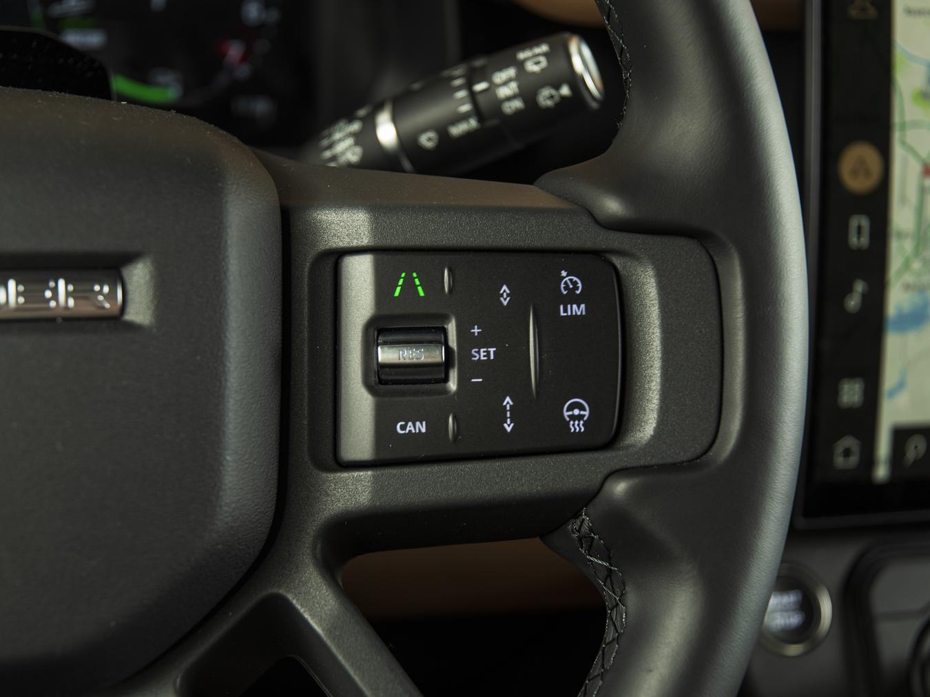 Land Rover Defender 110 X-Dynamic HSE P300e